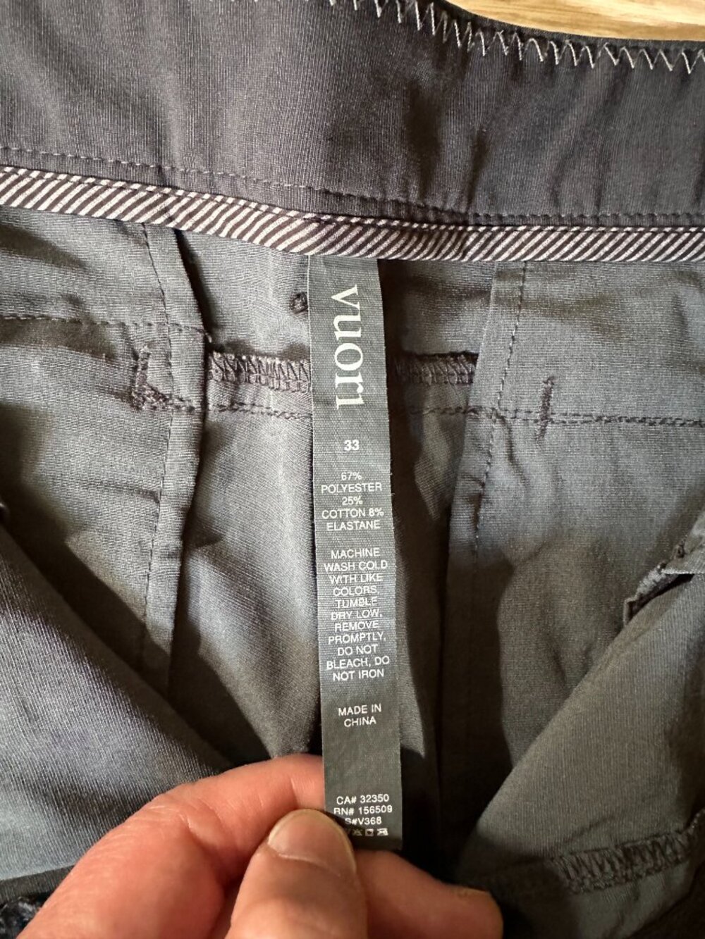 Vuori Meta Short 8" Size 33 - Picture 5 of 6